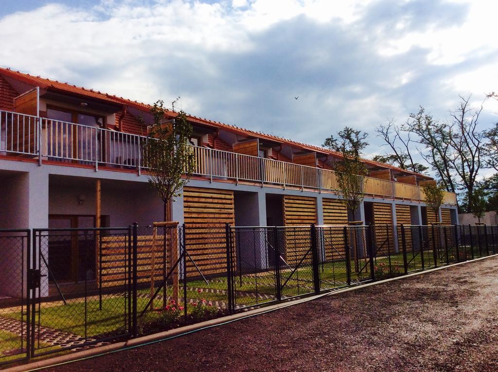 Apartmany Dolni Dunajovice Exterior photo